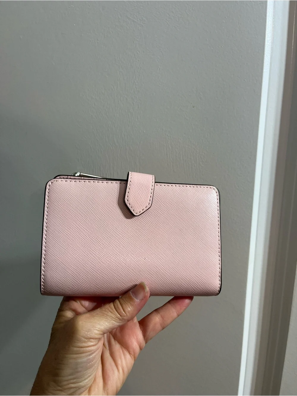 kate spade light pink Saffiano zip wallet